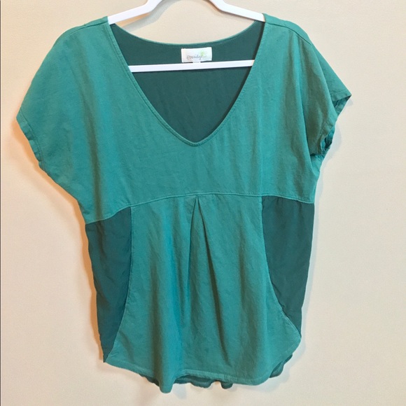 Porridge Pleated V-Neck - Picture 1 of 3